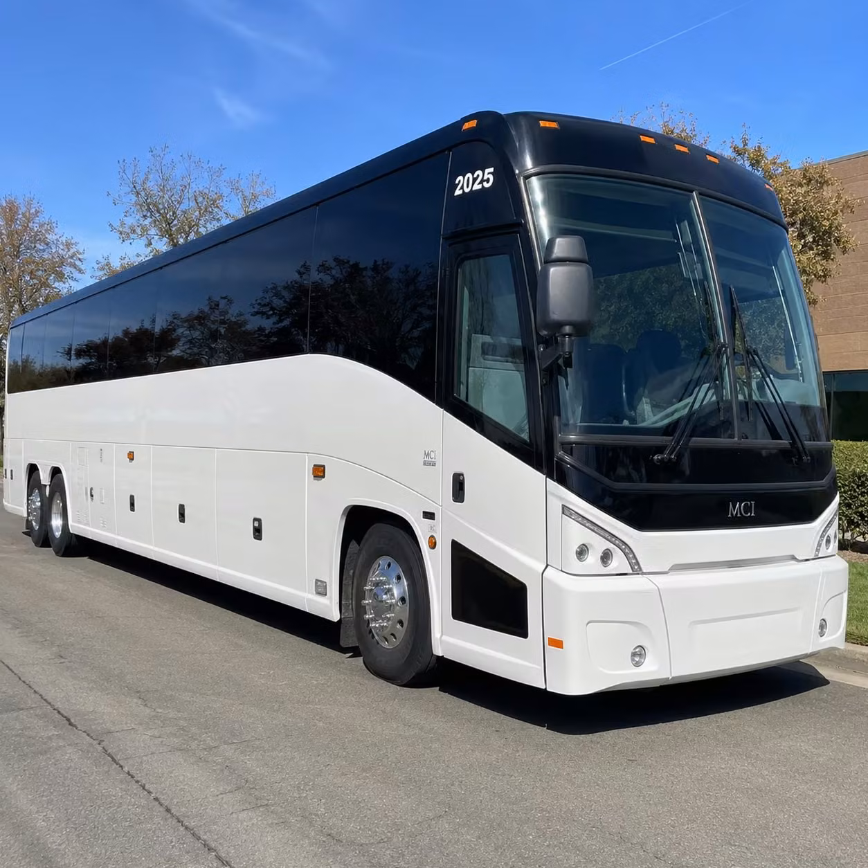 busrentallakeland com makes finding long distance transportation in lakeland faster than any other option