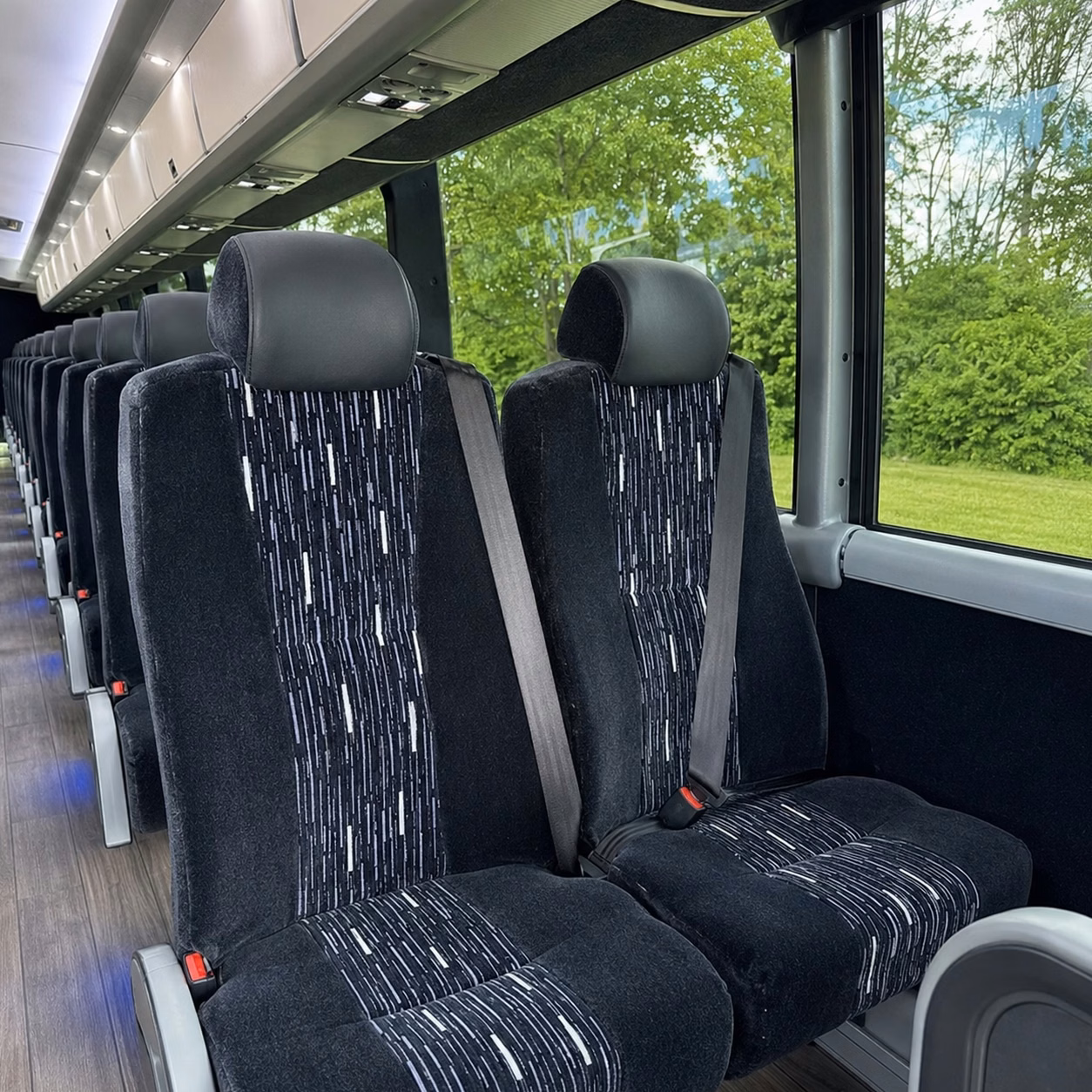 guest shuttle services between lakeland wedding venues and hotels